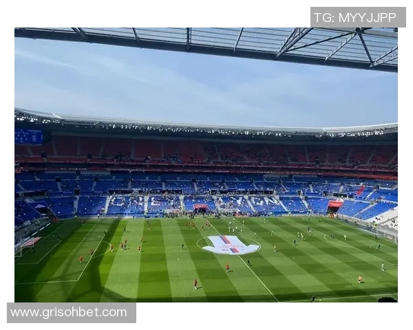 当红足球球星背后的故事与荣耀 他们如何在绿茵场上书写传奇