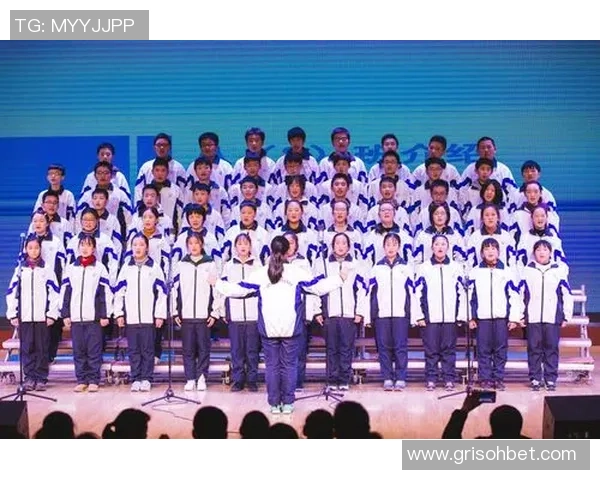 绿茵巨星齐聚一堂共同留影展现足球魅力瞬间